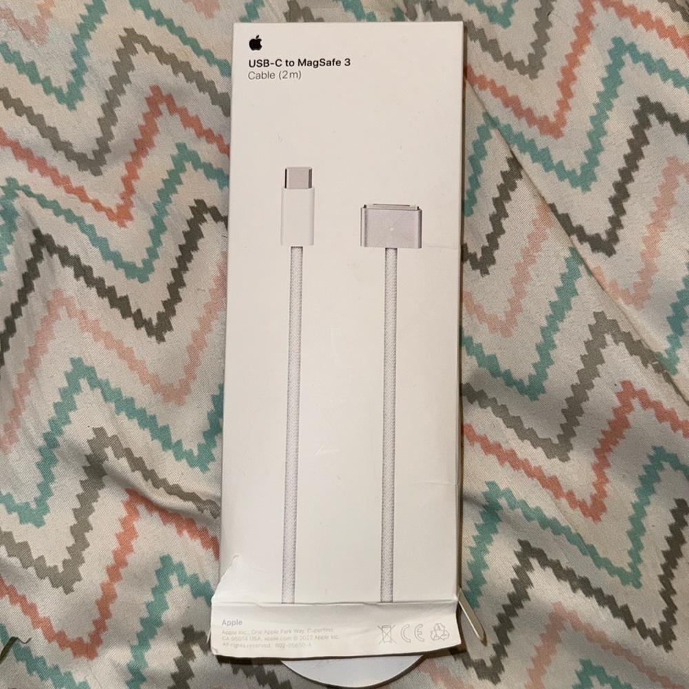 BRAND NEW Apple USB-C to MagSafe 3 cable(2m)!